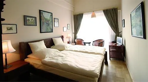 Hotel Gutenberger Любек